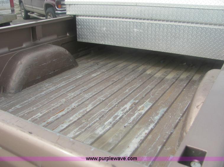 image for item 7038 1994 Chevrolet C1500 W/T pickup truck