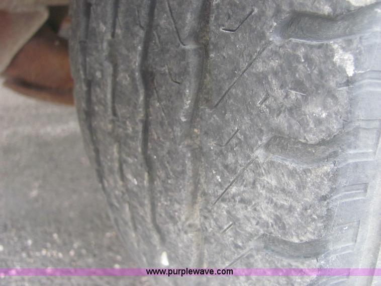 image for item 7038 1994 Chevrolet C1500 W/T pickup truck