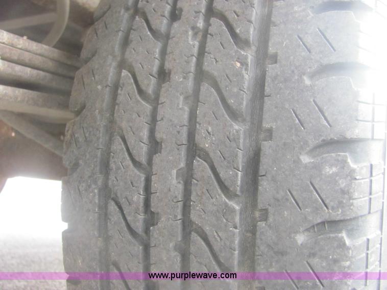 image for item 7038 1994 Chevrolet C1500 W/T pickup truck