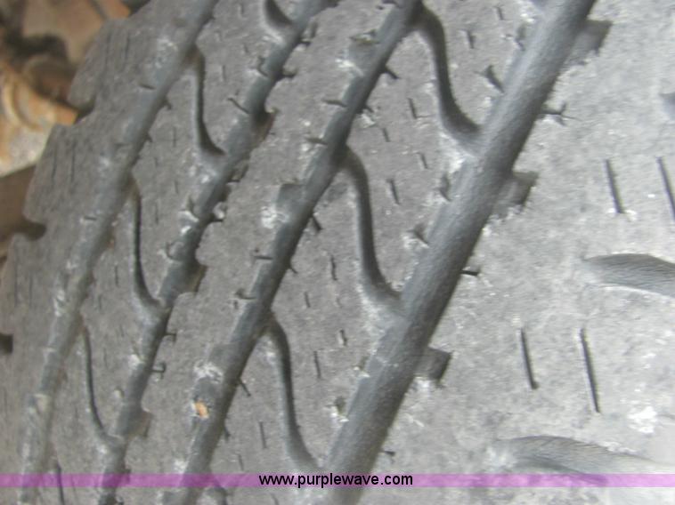 image for item 7038 1994 Chevrolet C1500 W/T pickup truck