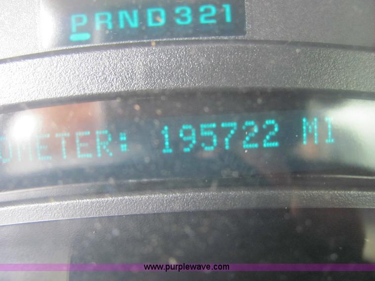 image for item 9151 2003 Chevrolet C3500 Silverado pickup truck