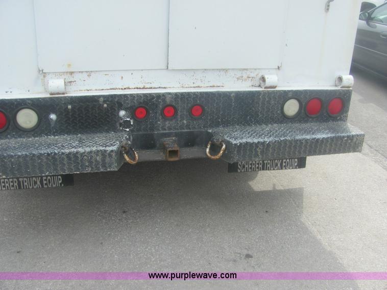 image for item 9151 2003 Chevrolet C3500 Silverado pickup truck