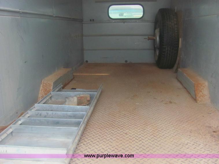 image for item 9151 2003 Chevrolet C3500 Silverado pickup truck