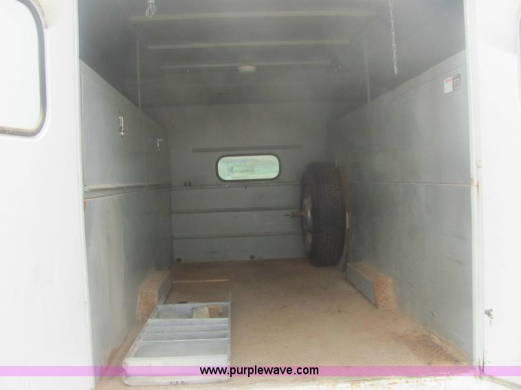 image for item 9151 2003 Chevrolet C3500 Silverado pickup truck