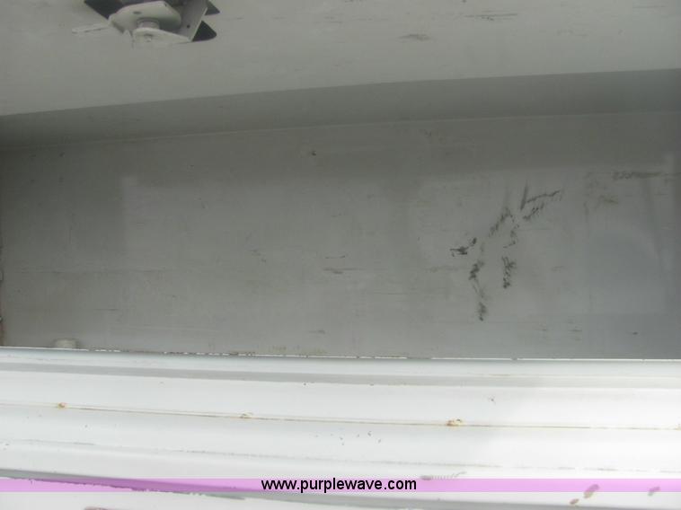 image for item 9151 2003 Chevrolet C3500 Silverado pickup truck