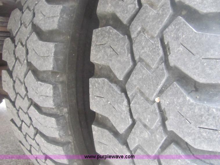 image for item 9151 2003 Chevrolet C3500 Silverado pickup truck