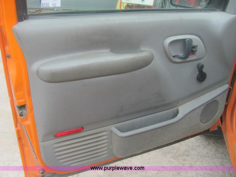 image for item 9152 1999 Chevrolet C2500 pickup truck