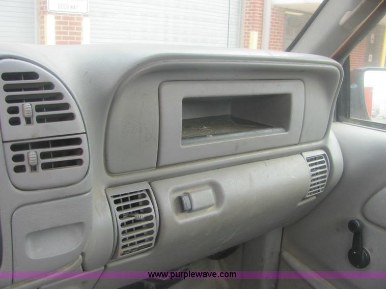 image for item 9152 1999 Chevrolet C2500 pickup truck