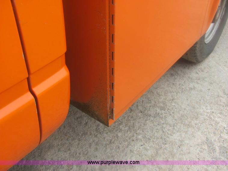 image for item 9152 1999 Chevrolet C2500 pickup truck