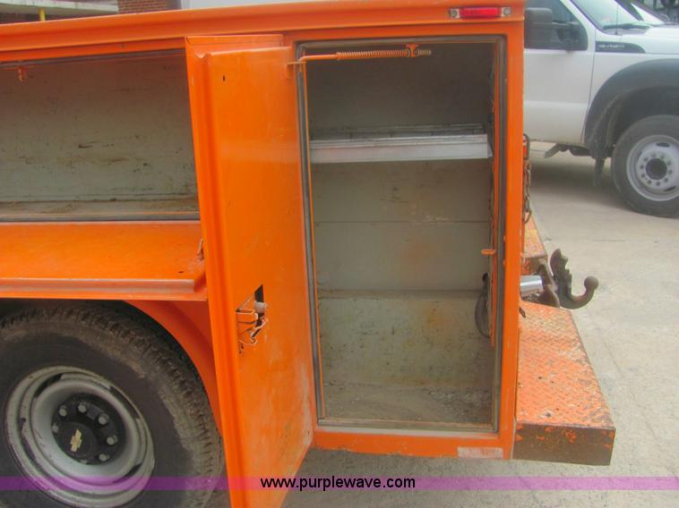 image for item 9152 1999 Chevrolet C2500 pickup truck