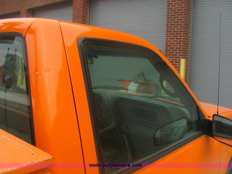 image for item 9152 1999 Chevrolet C2500 pickup truck