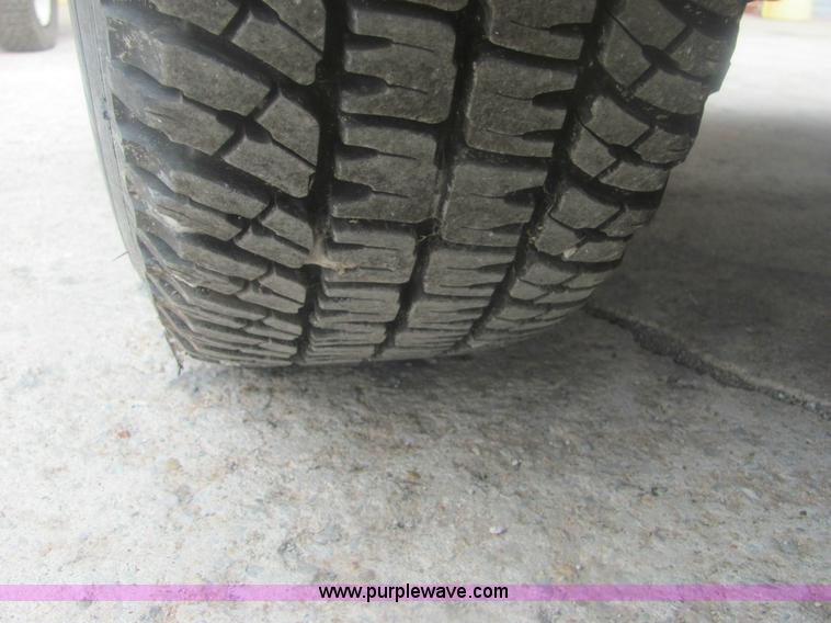 image for item 9152 1999 Chevrolet C2500 pickup truck