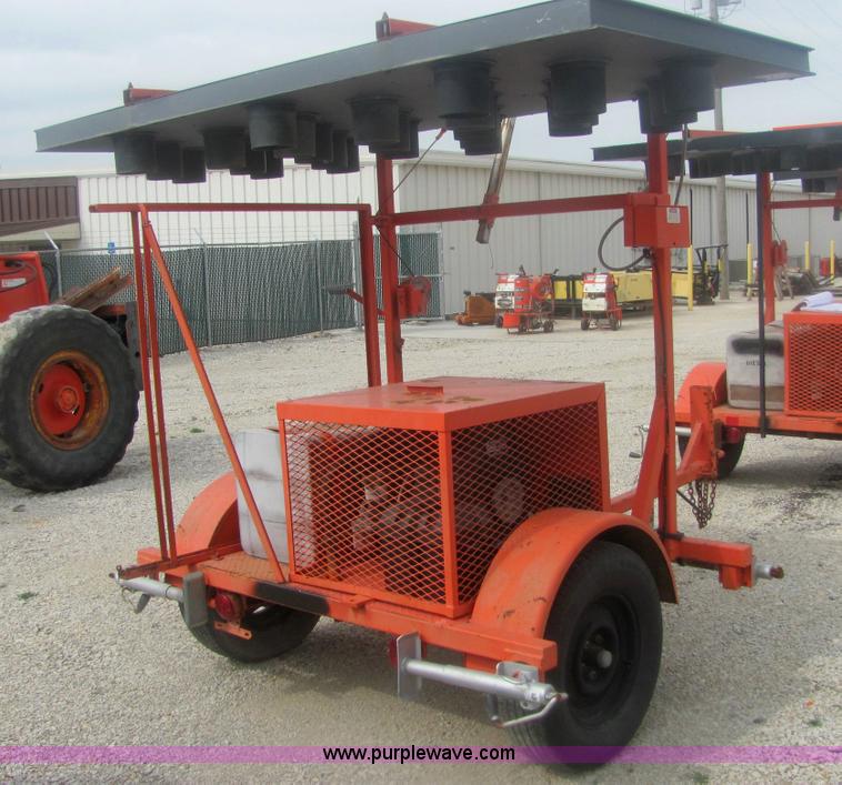 image for item 9155 1993 Wanco WTDB8-SAC portable arrow board