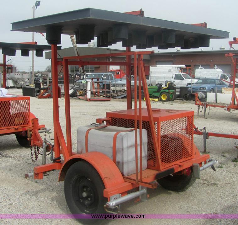 image for item 9155 1993 Wanco WTDB8-SAC portable arrow board