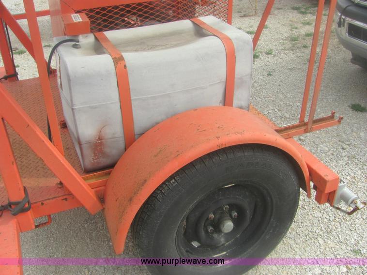 image for item 9155 1993 Wanco WTDB8-SAC portable arrow board