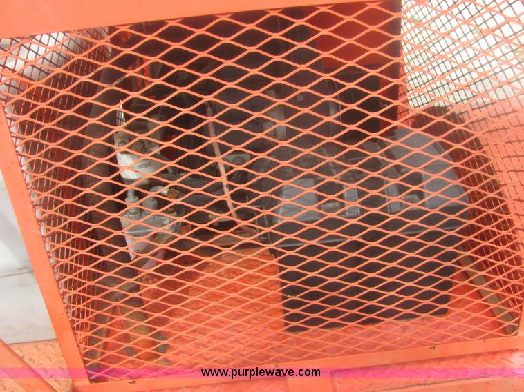 image for item 9155 1993 Wanco WTDB8-SAC portable arrow board