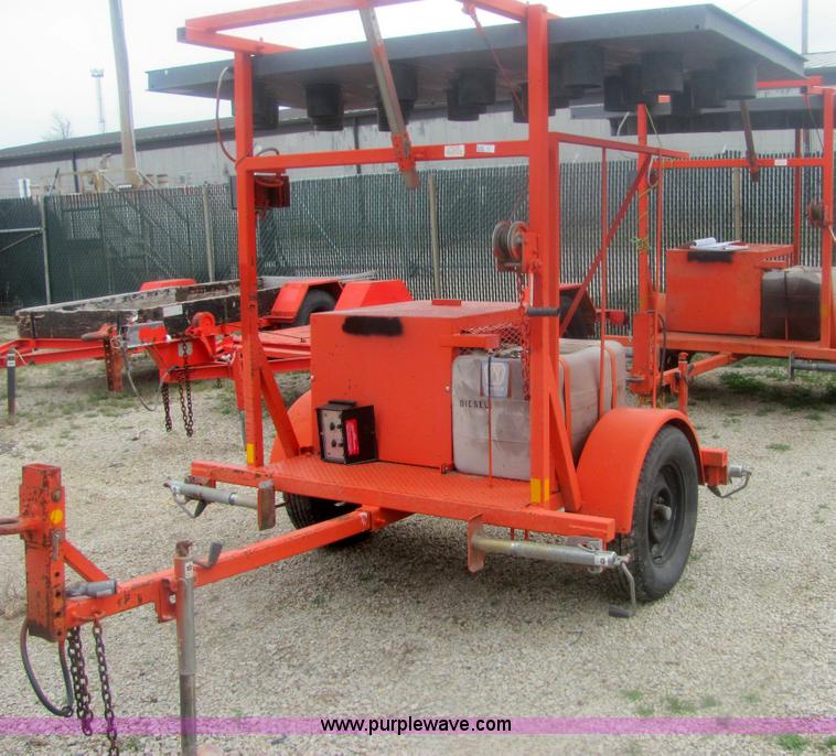 image for item 9158 1993 Wanco WTDB8-SAC portable arrow board