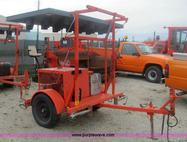 image for item 9158 1993 Wanco WTDB8-SAC portable arrow board