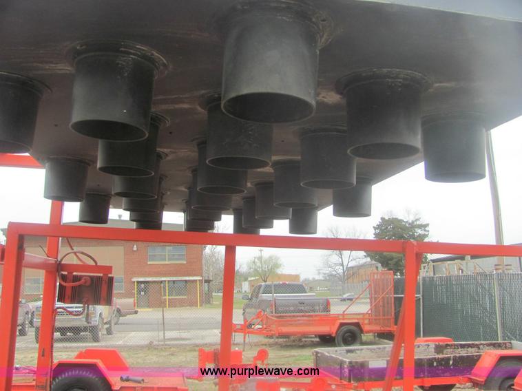 image for item 9158 1993 Wanco WTDB8-SAC portable arrow board