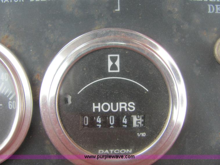 image for item 9158 1993 Wanco WTDB8-SAC portable arrow board