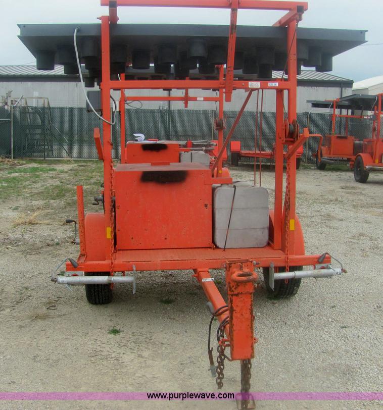 image for item 9160 1994 Wanco WTDB8-SAC portable arrow board