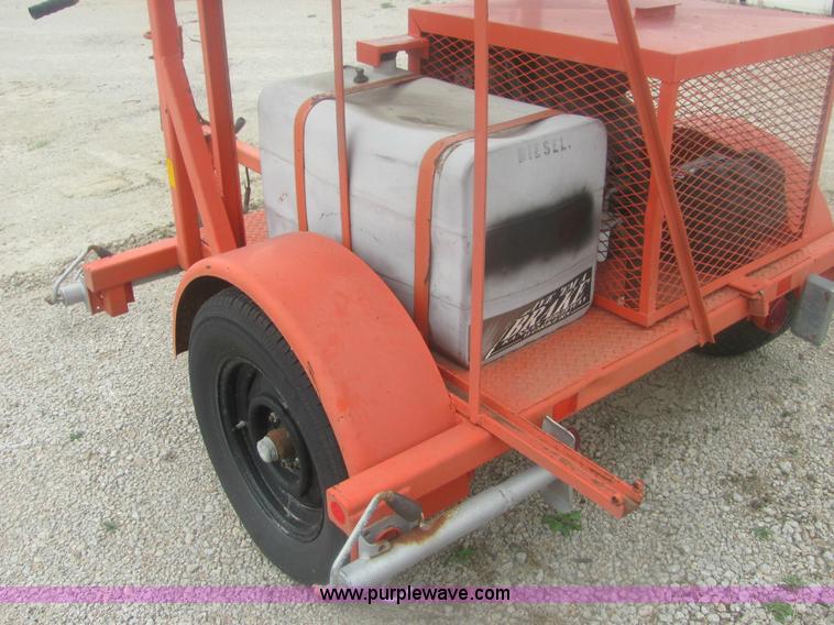 image for item 9160 1994 Wanco WTDB8-SAC portable arrow board