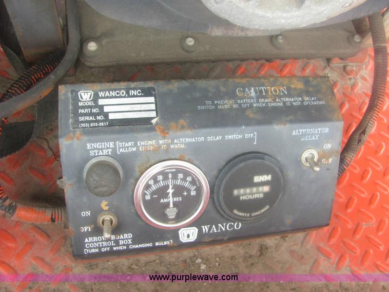 image for item 9160 1994 Wanco WTDB8-SAC portable arrow board