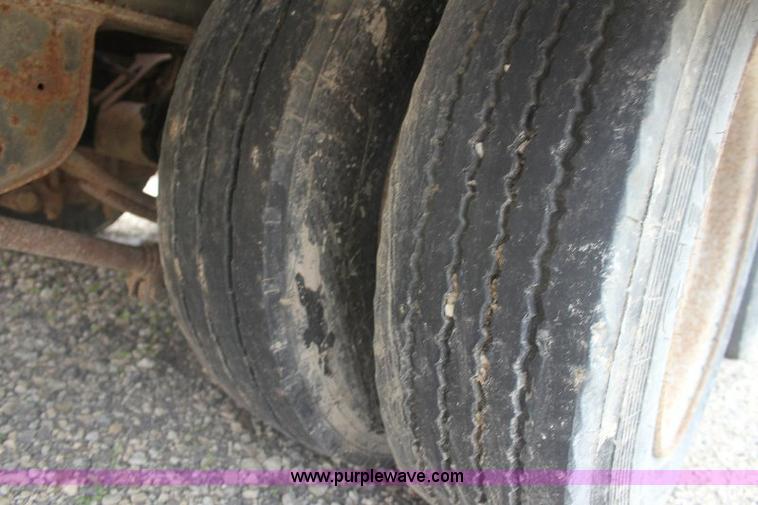 image for item 9177 1995 Felling FT-24 trailer