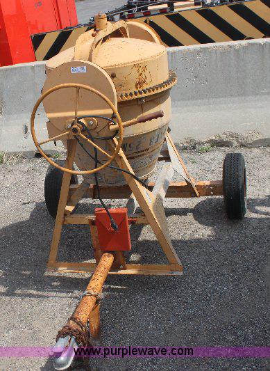 image for item 9185 1993 Gilson 59020 concrete mixer