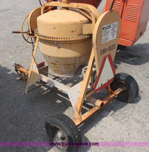 image for item 9185 1993 Gilson 59020 concrete mixer