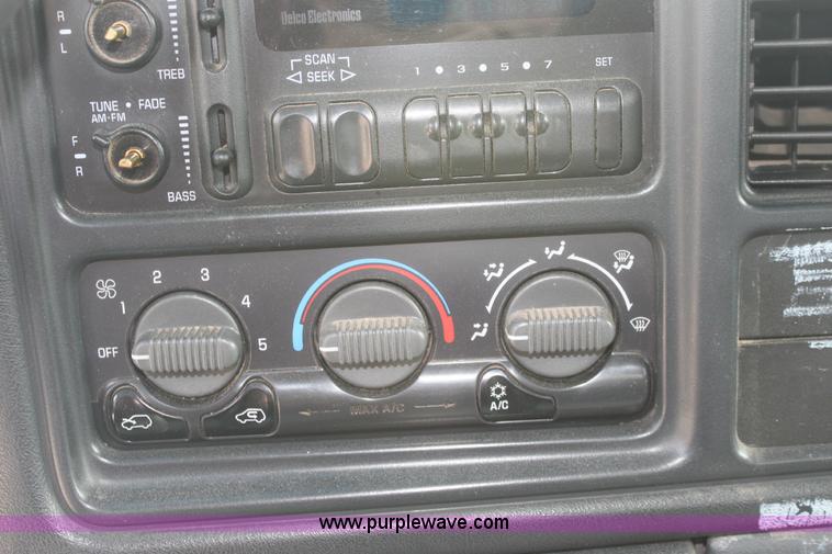 image for item 9264 2002 Chevrolet Silverado C1500 extended cab pickup truck