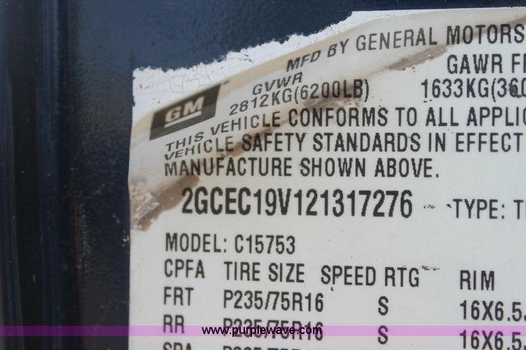 image for item 9264 2002 Chevrolet Silverado C1500 extended cab pickup truck