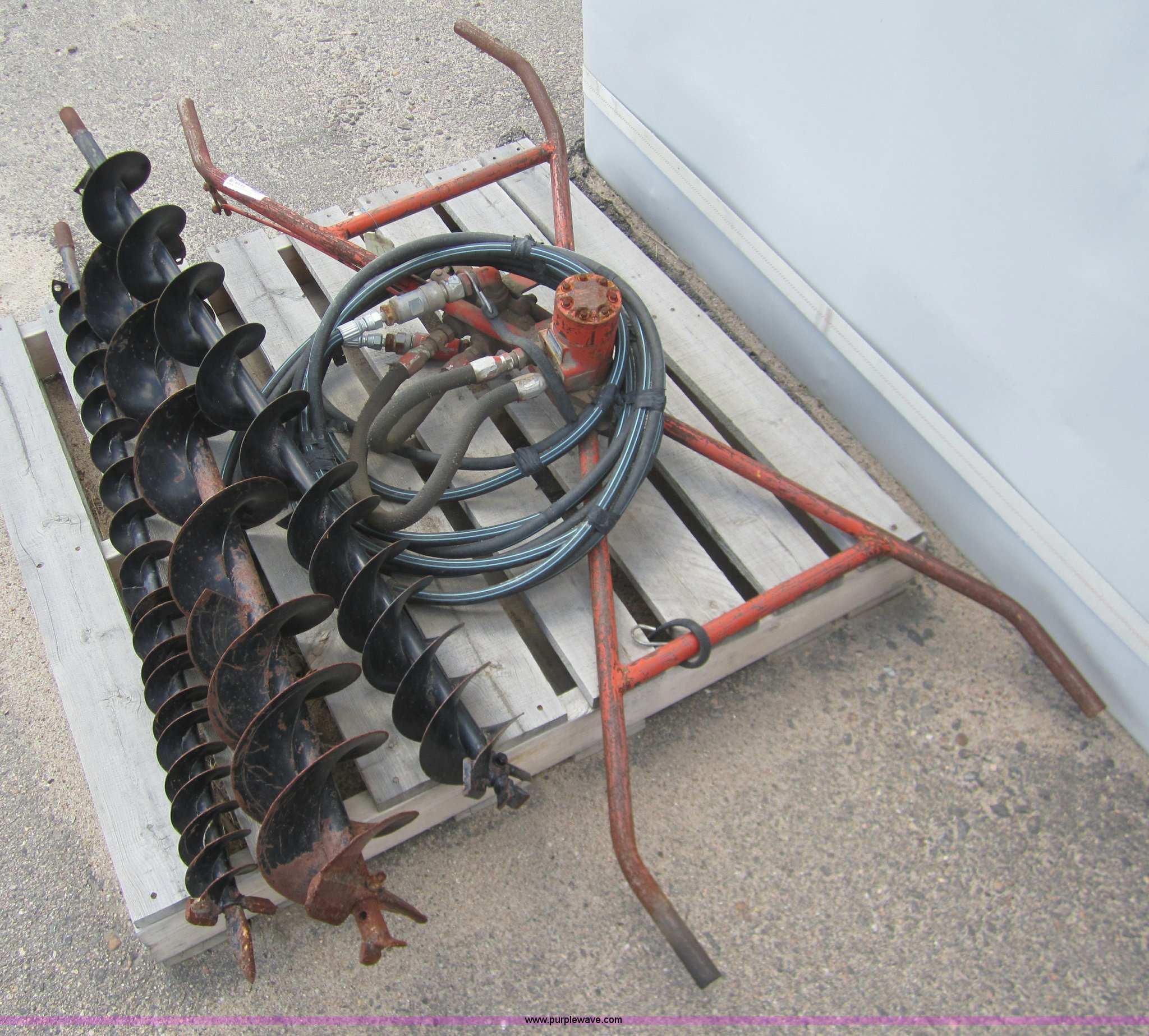 Homemade hand held hydraulic post hole digger in Norton, KS Item 3097