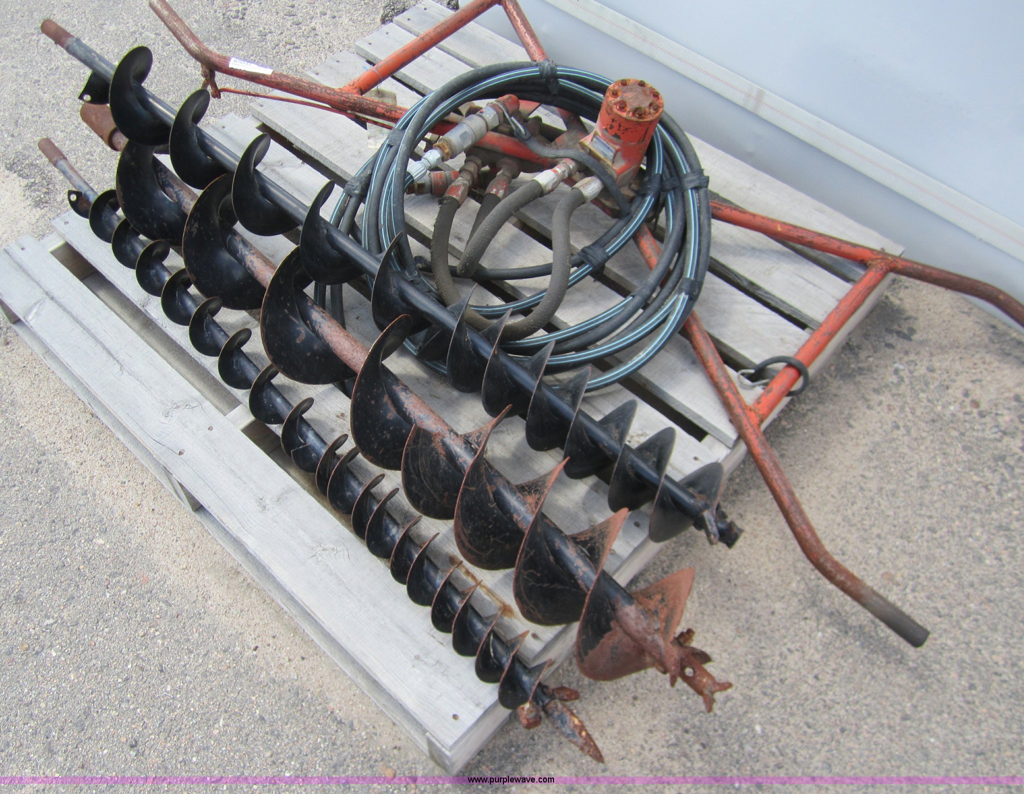 Homemade hand held hydraulic post hole digger in Norton, KS Item 3097