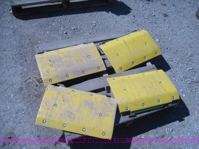 image for item 1966 (4) John Deere skid shoes