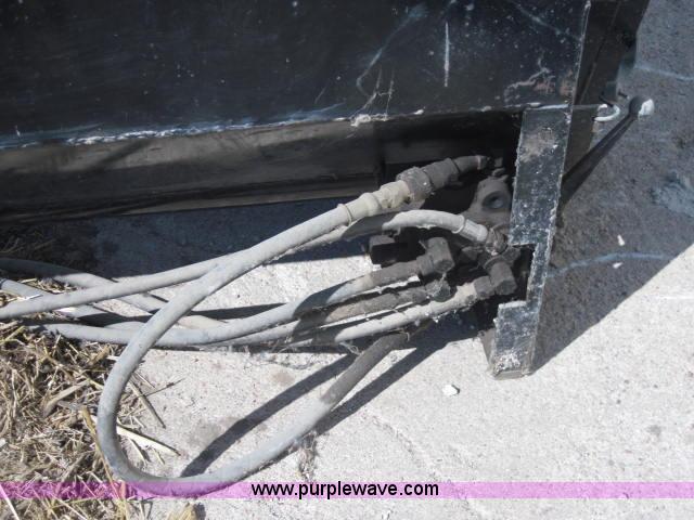 image for item 1982 Homemade cake feeder