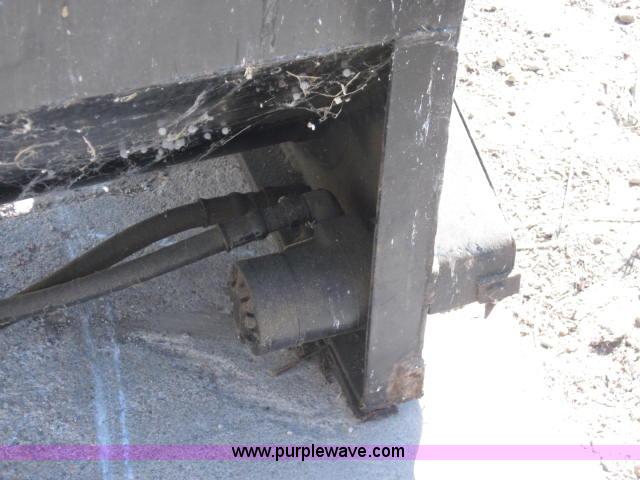 image for item 1982 Homemade cake feeder