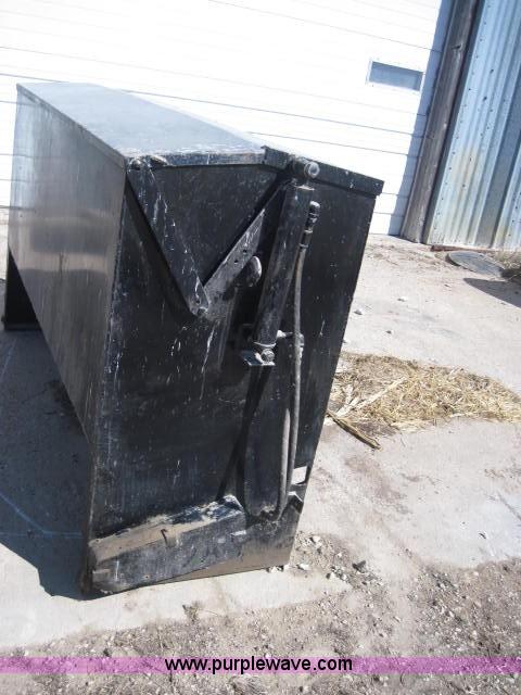 image for item 1982 Homemade cake feeder