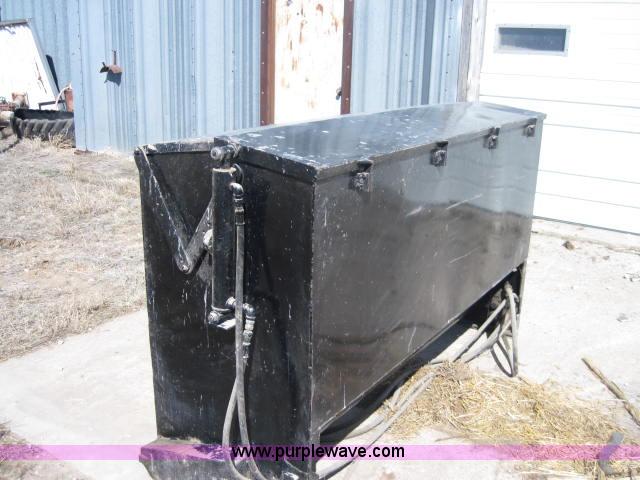 image for item 1982 Homemade cake feeder