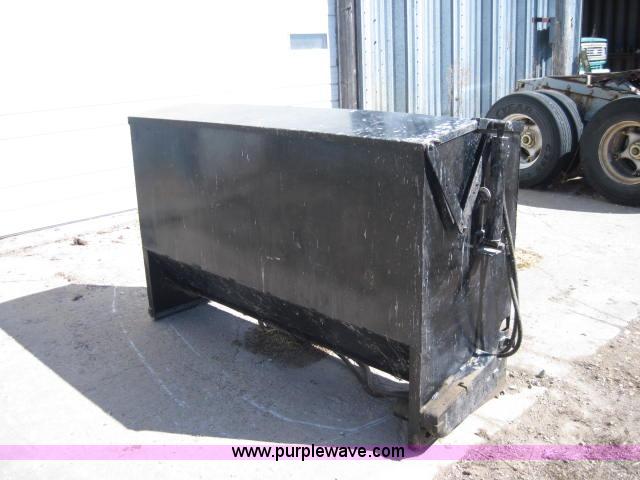 image for item 1982 Homemade cake feeder