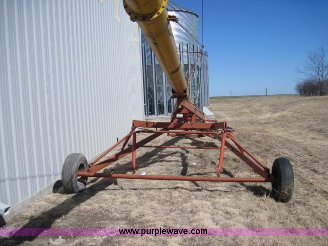 image for item 1985 Mayrath 10" x 71'L auger