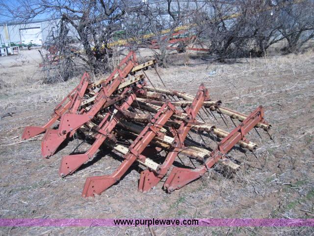 image for item 1986 Krause 4200 42' field cultivator