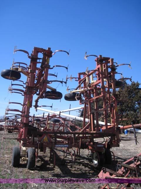 image for item 1986 Krause 4200 42' field cultivator