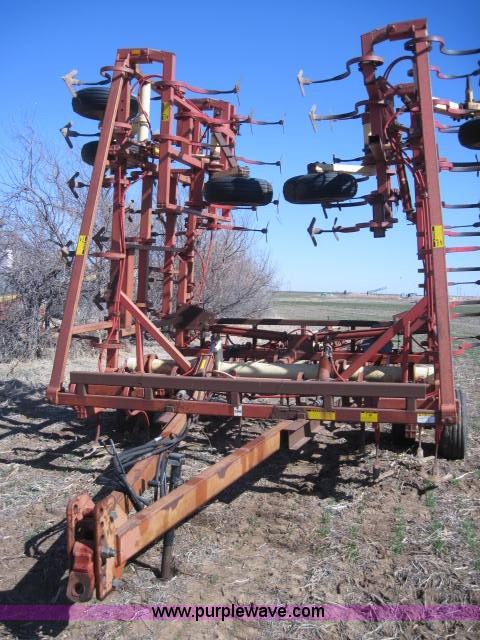 image for item 1986 Krause 4200 42' field cultivator