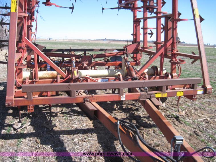 image for item 1986 Krause 4200 42' field cultivator