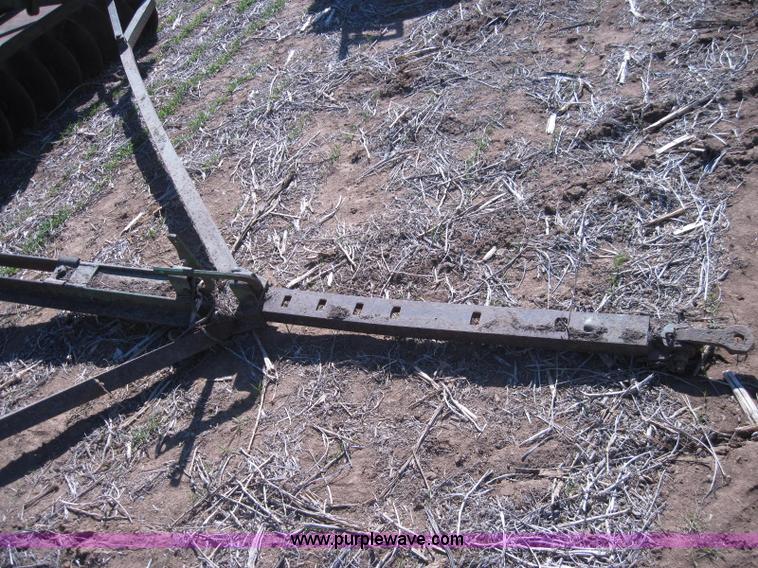 image for item 1991 John Deere single gang 18' disk