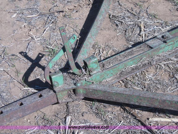 image for item 1991 John Deere single gang 18' disk