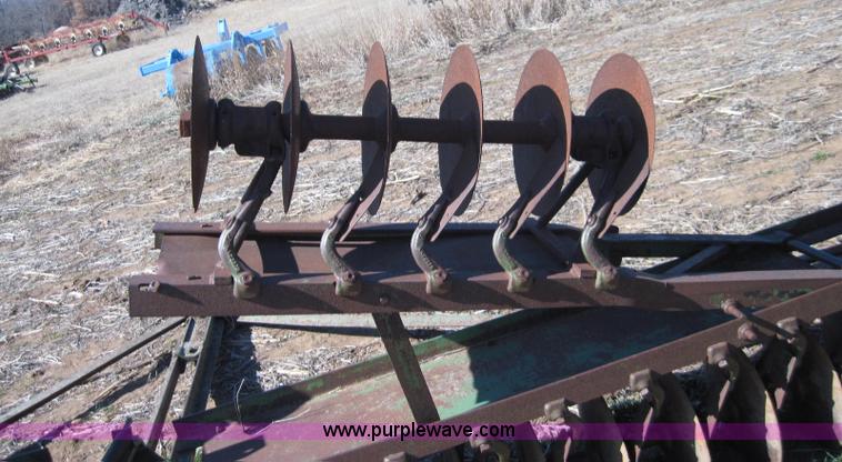 image for item 1991 John Deere single gang 18' disk