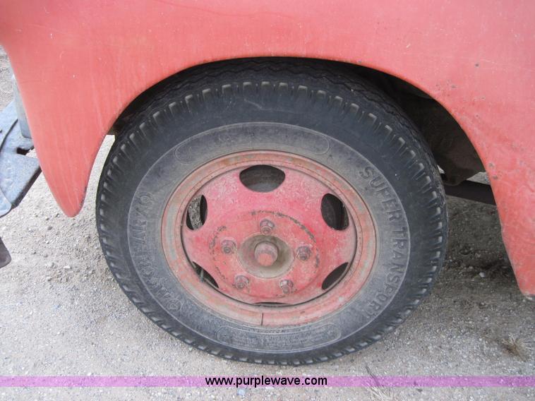 image for item 2000 1948 GMC wheat truck