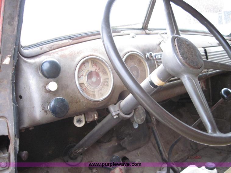 image for item 2000 1948 GMC wheat truck